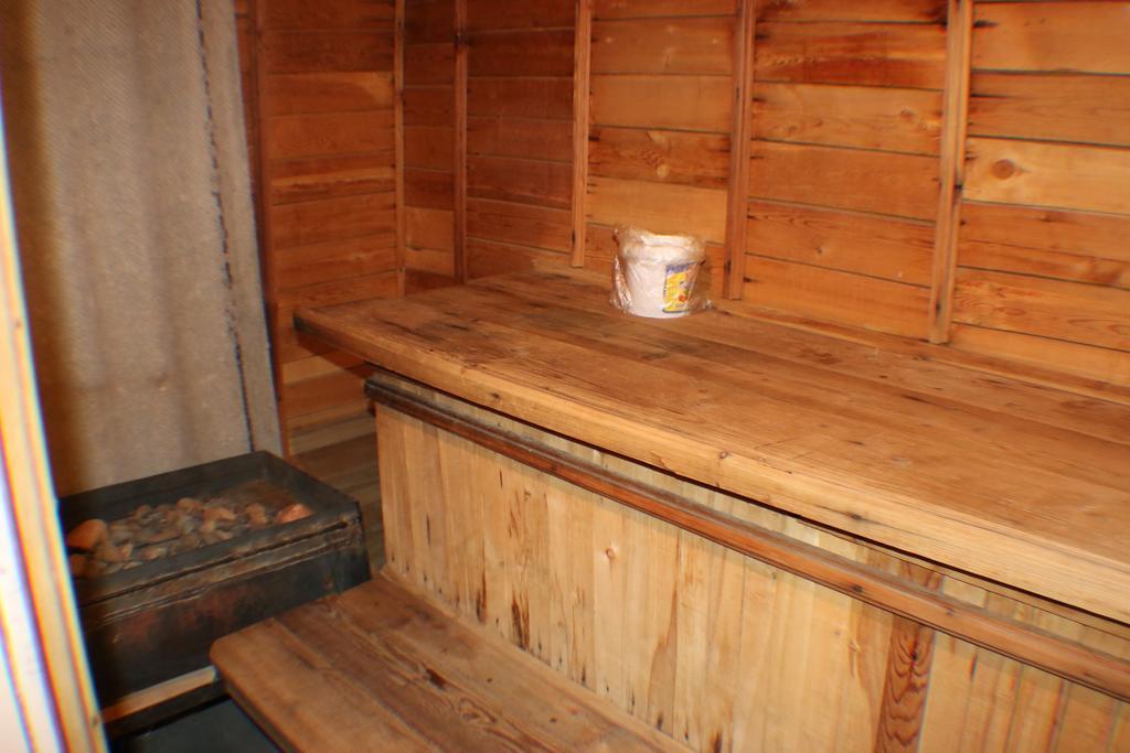 Hostel Ilbirs Karakol Buitenkant foto