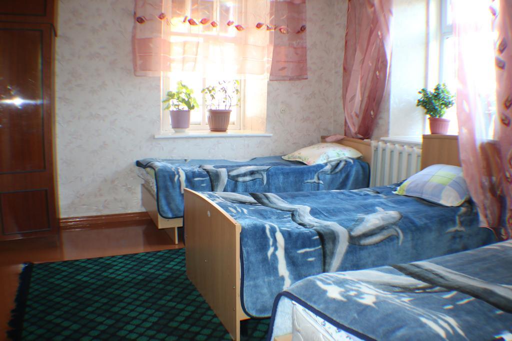 Hostel Ilbirs Karakol Buitenkant foto